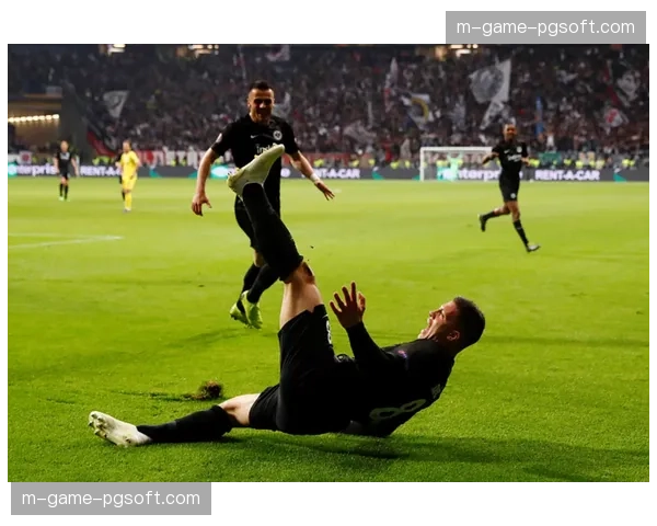 英格兰阵容深度优势显现 每个位置风格相近替补选择